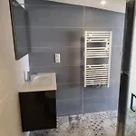 Maison à Pour 10 - 450m De La *