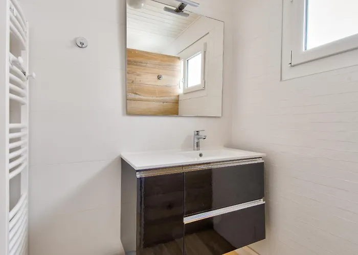 Maison à Pour 10 - 450m De La