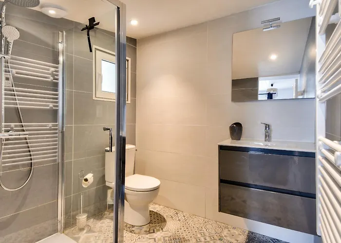 Hébergement de vacances Maison à Pour 10 - 450m De La